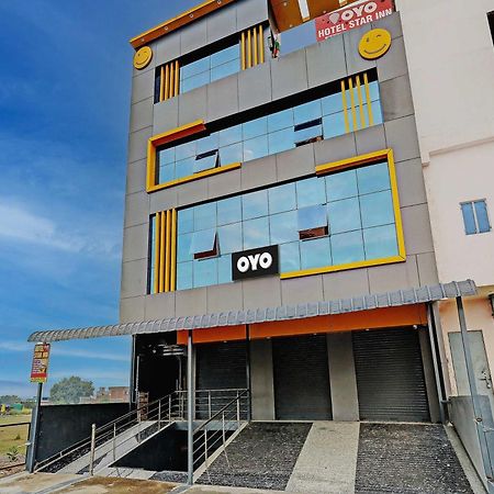 Oyo Flagship Hotel Star Inn Канпур Екстер'єр фото